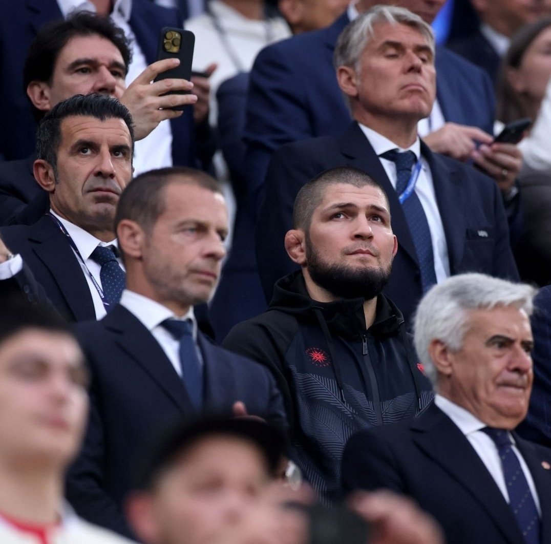 74Fbs's tweet photo. Khabib 🦅 ☝️ Euro 2024 https://t.co/B6IgXqxvjb