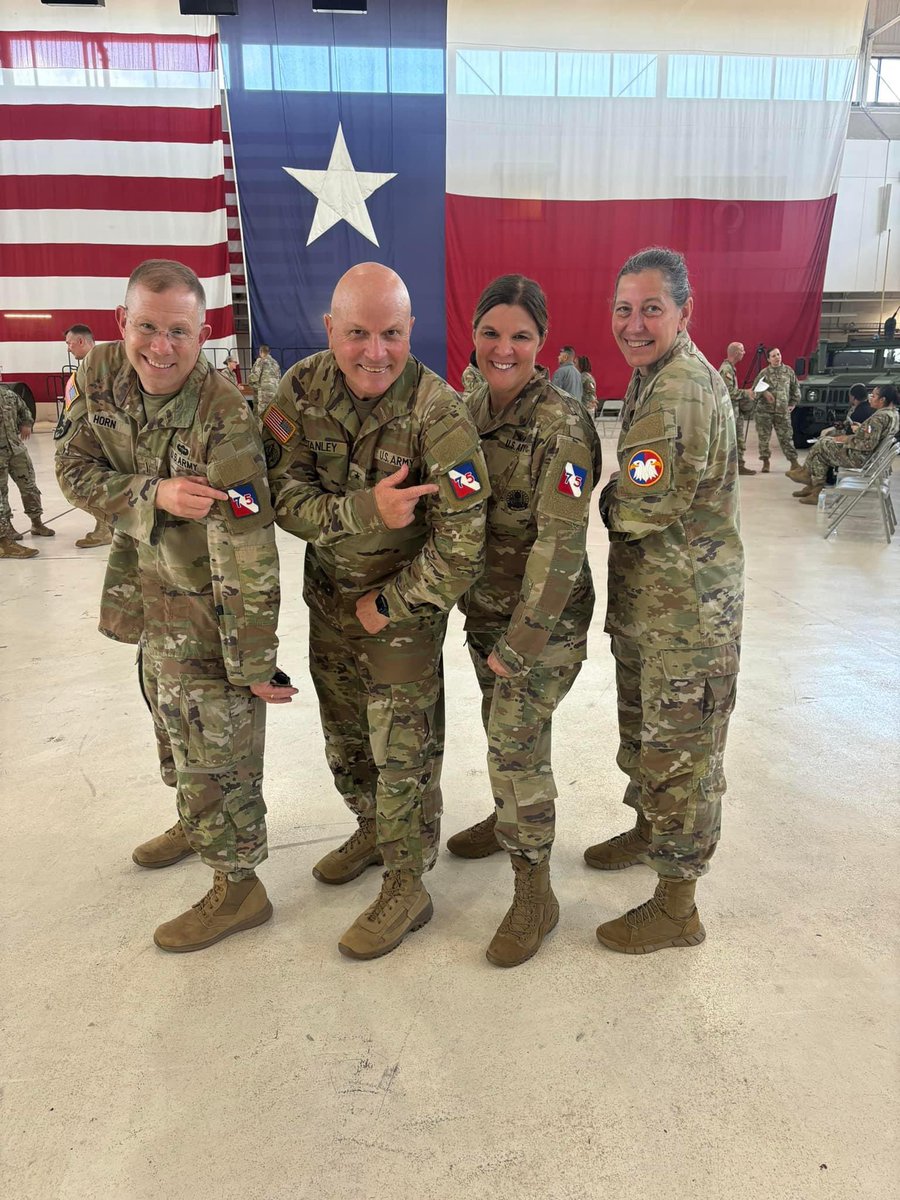 Chief of Army Reserve & Commanding General (@chiefusar) on Twitter photo Showing off some #PatchPride at the 75th Innovation Command’s Change of Command ceremony last week.
(h/t: <a href="/ArmyReserveCSM/">Army Reserve CSM</a>) Showing off some #PatchPride at the 75th Innovation Command’s Change of Command ceremony last week.
(h/t: <a href="/ArmyReserveCSM/">Army Reserve CSM</a>)