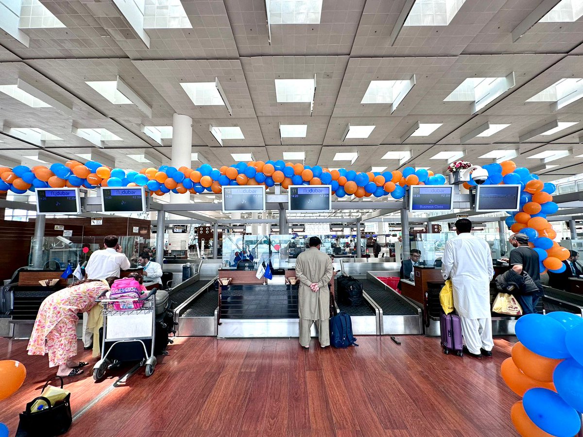 PCAA_official's tweet photo. Islamabad International Airport continues to make strides in connecting travelers as it greets Fly Dubai's inaugural (FZ 353) flight to Islamabad with a grand water cannon salute. Fly Dubai will operate one flight daily to Islamabad. https://t.co/msvwCgLIFz