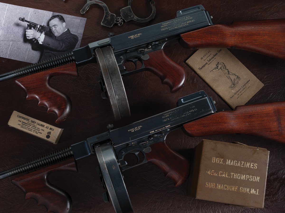 RIAuction's tweet image. Lets kick the week off right with a pair of consecutive SN Colt manufactured 1921 Thompsons. 

August Premier, Bedford, TX.

#tommygun #tommychopper #chicagotypewriter