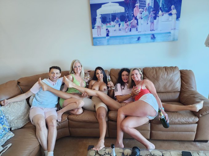 Hot Moms having fun 🍾 @JohnnyLovexxx  @littleannie2022  @HARO2020OF  @ginagoodwife https://t.co/RuvK<a class="tags" href="/tag/johnnylovexxx">@johnnylovexxx</a><a class="tags" target="_blank" title="On Twitter" href="/?out=eyJ0eXAiOiJKV1QiLCJhbGciOiJIUzUxMiJ9.eyJpYXQiOjE3MjA2NjQyODcsImlzcyI6InR3cG9ybnN0YXJzLmNvbSIsIm5iZiI6MTcyMDY2NDI4NywiZXhwIjoxNzUyMjAwMjg3LCJyZWRpcmVjdF91cmwiOiJodHRwczovL3R3aXR0ZXIuY29tL2xpdHRsZWFubmllMjAyMiJ9.nretx3eyiXVndSg77QkenusvYcZfbi9iGN8PmDYyRV5-7tC8F4B4KpI2knXEJdGwIB4UWw4essWSxEZUaM7K2A">@littleannie2022</a><a href="/tag/newprofilepic"class="tags"><span>#newprofilepic</span></a>