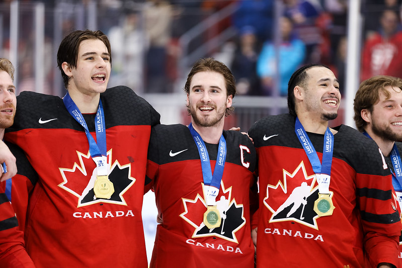 USPORTSca's tweet image. A few memorable moments of our athletes wearing the maple leaf 🇨🇦

Quelques moments mémorables de nos athlètes portant la feuille d'érable 🇨🇦

#ChaseTheGlory | #ViserHaut