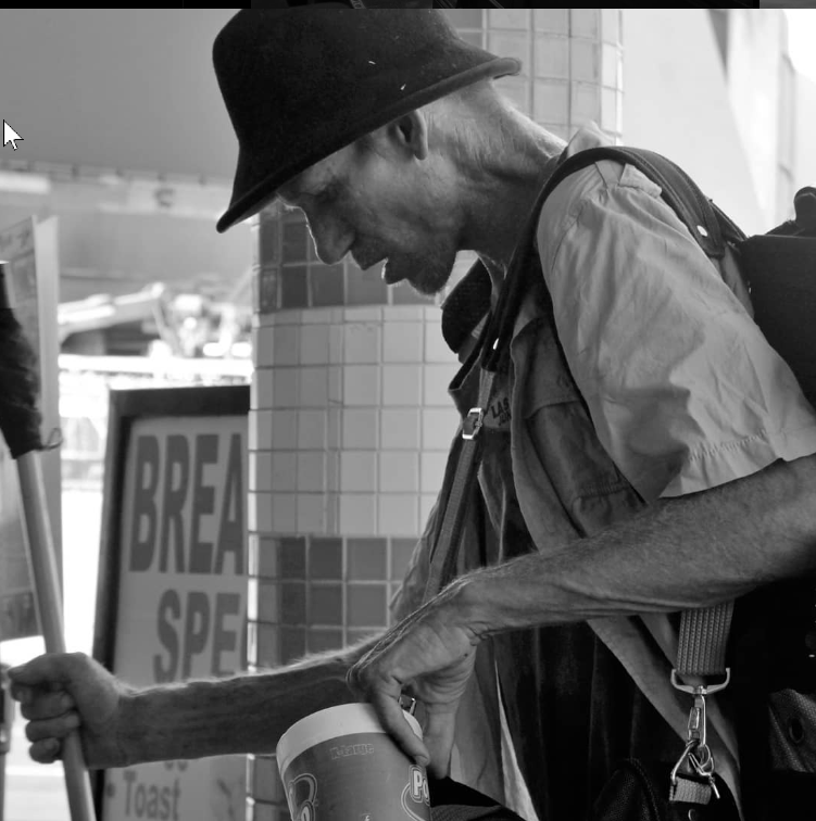 ExpatStrategist's tweet photo. In the city’s shadowed embrace,
A figure stands, etched in grace,
Lines of life upon their face,
Echoing struggles time can't erase.
#Resilience #StreetPhotography #PoetryInMotion #UrbanStories #SilentStrength #blackandwhitephoto #HumanExperience #LifeInShadows #VisualPoetry https://t.co/6N83xOlN3X