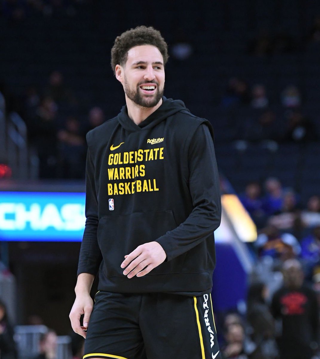 TheDunkCentral's tweet photo. Klay Thompson is expected to decide between the Mavericks and the Lakers, per @JakeLFischer 

(Via @LeBatardShow ) https://t.co/icVkYnSutr