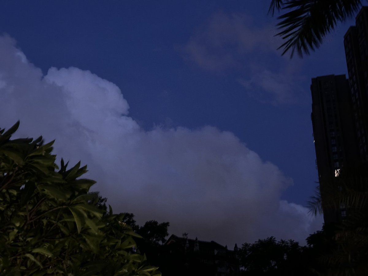 有点可爱的云☁️