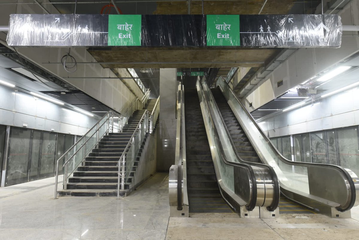 MumbaiMetro3's tweet photo. #Siddhivinayak #Shitladevi https://t.co/NnZ4SmIM3f
