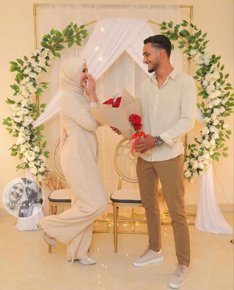 " أتمنى لما اليوم دا يجى أكون مع شخص باع الدنيا كُلها علشان خاطرى ، علشان بس يشوف ضحكتى ، أتمنى لما اليوم دا يجى أكون مبسوطه ومرتاحه وأتصور معاه صوره حلوه زى دى وضحكتى تبقى منوره وشى كدا ، أتمنى ينتهى بيا المطاف فى حضن واحد عيونه مش شايفه أى حد غيرى♥>>>>