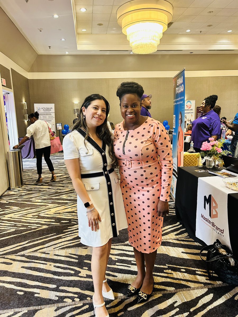 Indispeaknteach's tweet photo. 🥳Wow! We had an amazing weekend at the 100 successful women in business expo in Tampa Bay! 🔥Grateful for all the inspiring speakers and leaders who showed us what true grit and service looks like!😁#drindiawhite #100SWB #womeninbusiness #TampaBay #gritandservice #grit #florida https://t.co/U4qx7bonIP