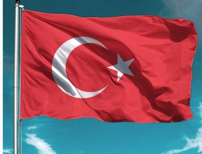 CesurBay5's tweet photo. Dünya var oldukca dalgalan benim şanlı bayrağım. https://t.co/bzUCyPy2yE