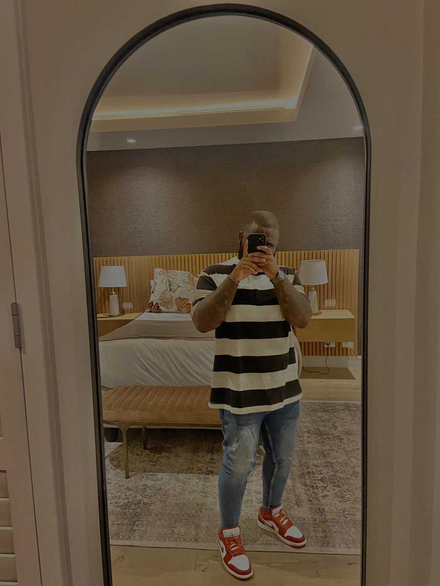 whoistroniiq's tweet photo. 🙂♡ https://t.co/q4qLyAUv2M