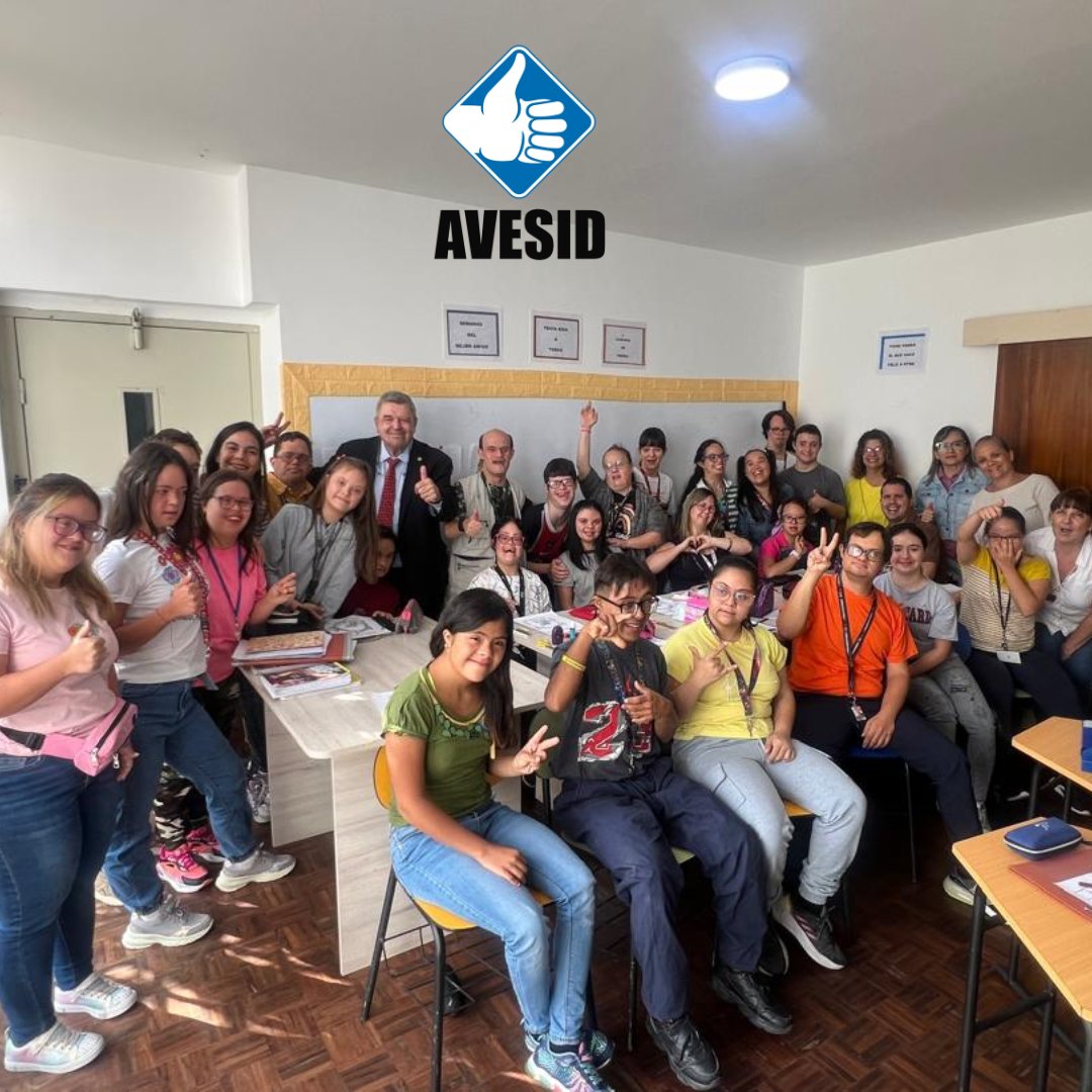 Hoy #01Jul Dando inicio al mes de julio con este maravilloso grupo de jóvenes y adultos del Centro de orientación y capacitación vocacional de <a href="/avesid/">AVESID</a> ¡El compartir con ellos, su trabajo y entusiasmo nos llena de felicidad y energía! Bienvenido Julio