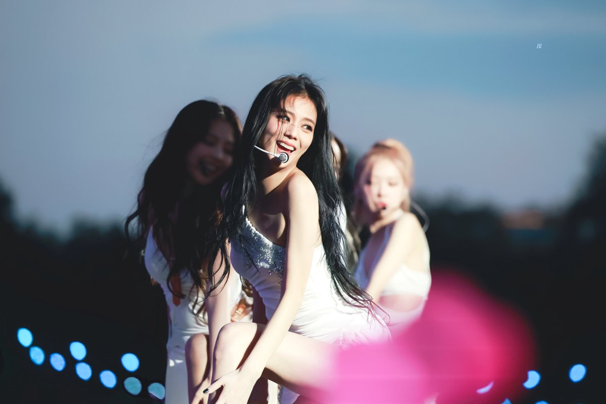 230702 BST HYDE PARK
#BLACKPINK #JISOO #블랙핑크 #지수
<a href="/BLACKPINK/">BLACKPINKOFFICIAL</a>
