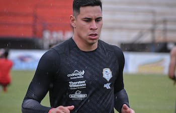 🚨Gustavo Navarro, defensor central paraguayo de 27 años, será la tercera incorporación de #AtleticoRafaela 
🇵🇾 Viene de jugar en Sol de America