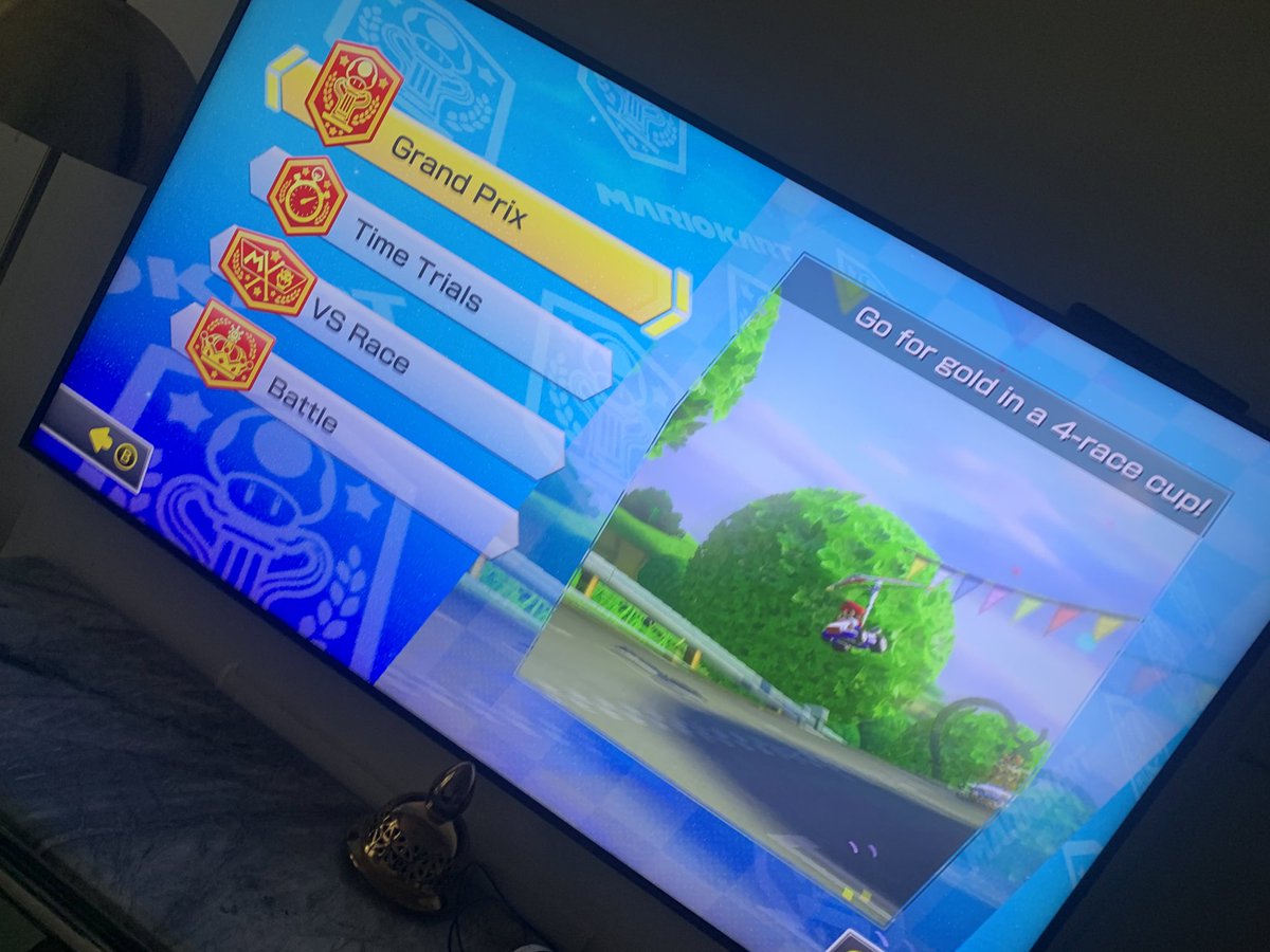 Mnny_Tz's tweet image. Time to end some #siblingtalk