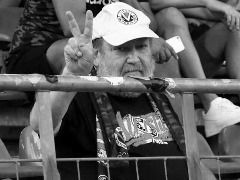 Ruhe in Frieden, Heinz Schiffer! 🖤🕊️

Heinz Schiffer war ein engagierter Viktoria-Fan, ein waschechter Viktorianer. 

Lieber Heinz, du wirst auf ewig ein Teil unserer #Vamilie bleiben. 

Unser Mitgefühl ist in dieser schweren Zeit seiner Familie, Angehörigen und Liebsten 🙏🏻
___