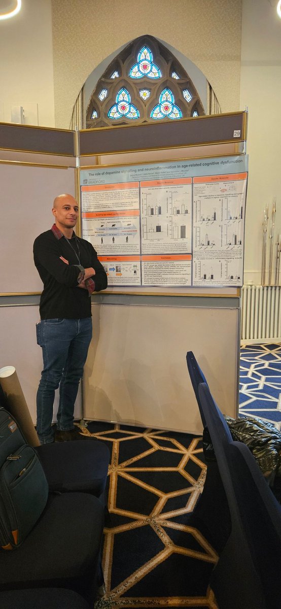 <a href="/JPKBowen/">Junior B</a> presenting his poster on dopamine signalling in againg #BSN2024