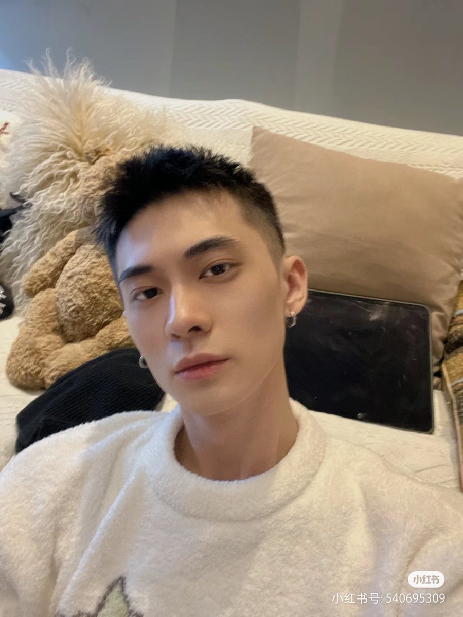 Pimmie_hothead's tweet photo. เหลียงเซินหล่อเกินไปป่ะ

#เหลียงเซิน​ #梁森 #LiangSen https://t.co/aXViiyEBHo
