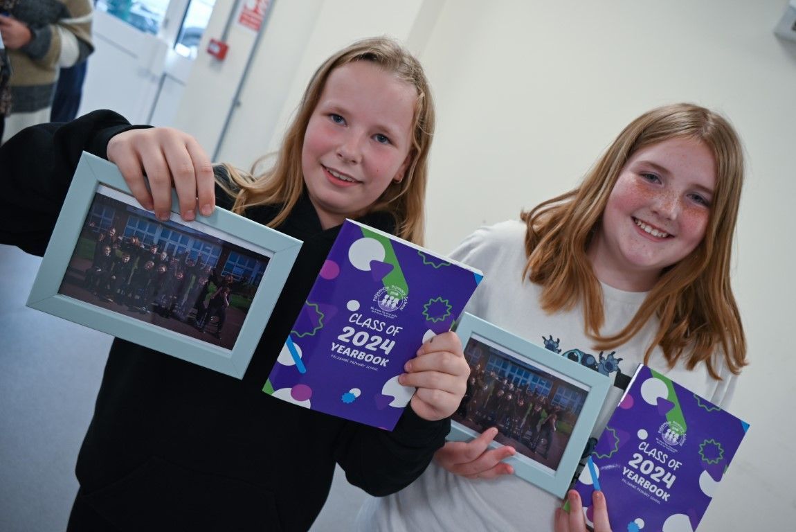 FoljambePrimary's tweet photo. 👏 A huge congratulations to Year 6 on a brilliant leavers assembly! They received their yearbooks for one another to sign, and invited their families for one last celebration. 

See the full story and gallery here ➡️ https://t.co/5UFgVGaSxQ https://t.co/ToWi5igsf5