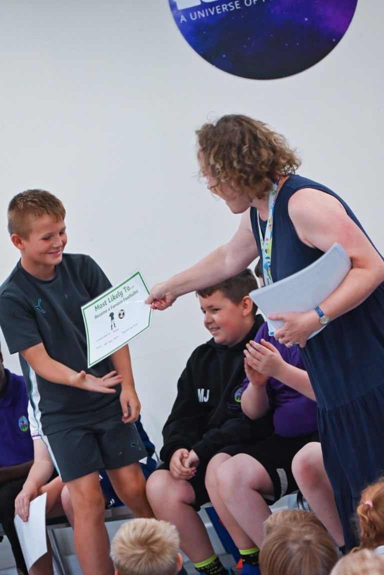FoljambePrimary's tweet photo. 👏 A huge congratulations to Year 6 on a brilliant leavers assembly! They received their yearbooks for one another to sign, and invited their families for one last celebration. 

See the full story and gallery here ➡️ https://t.co/5UFgVGaSxQ https://t.co/ToWi5igsf5