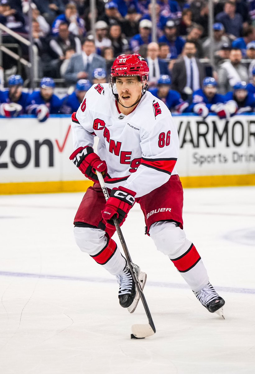 BR_OpenIce's tweet photo. Teuvo Teravainen is expected to sign with the Chicago Blackhawks, per @reporterchris https://t.co/EbsiKDgCoE