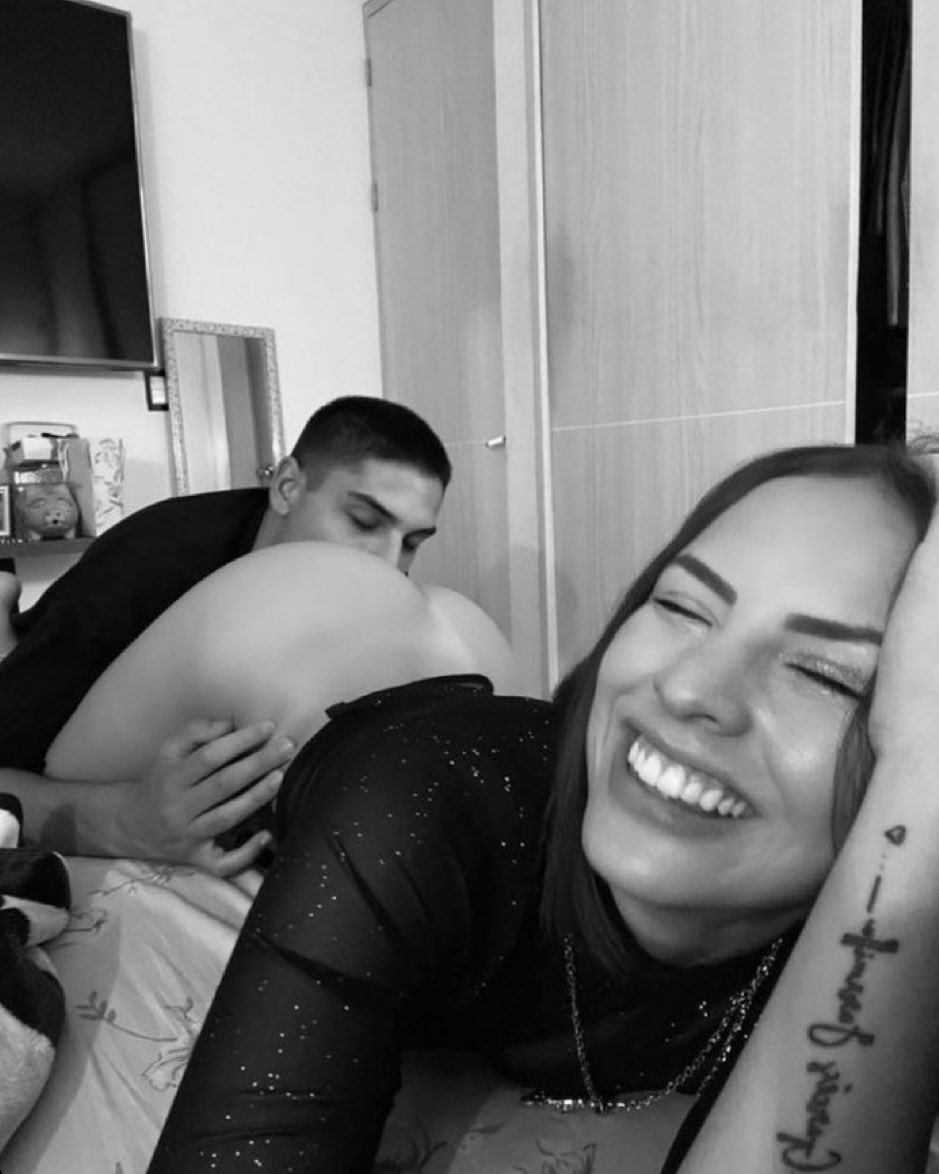 Seninle böyle olabilirdik <a href="/Dora__16_/">Dora_16_</a>