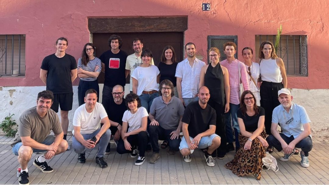 ADCV_com's tweet photo. ✅Las instalaciones efímeras del 5º festival Miradors de l’Horta serán firmadas por:
 
🌿 @didacballester + LUCE 
🌿 @barana__
🌿 @SayaveraStudio + Valeria
🌿 Wanna
🌿 Bona Fide Taller
🌿@uchceu 
🌿@UPV 

¡¡Deseando conocer las propuestas!!🙌
#MiradorsHorta24 #SomosADCV #SomADCV https://t.co/RMpC25b4j3