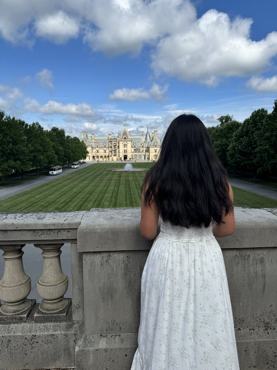 sendtony's tweet image. This is what happens when you listen to taylor swift once