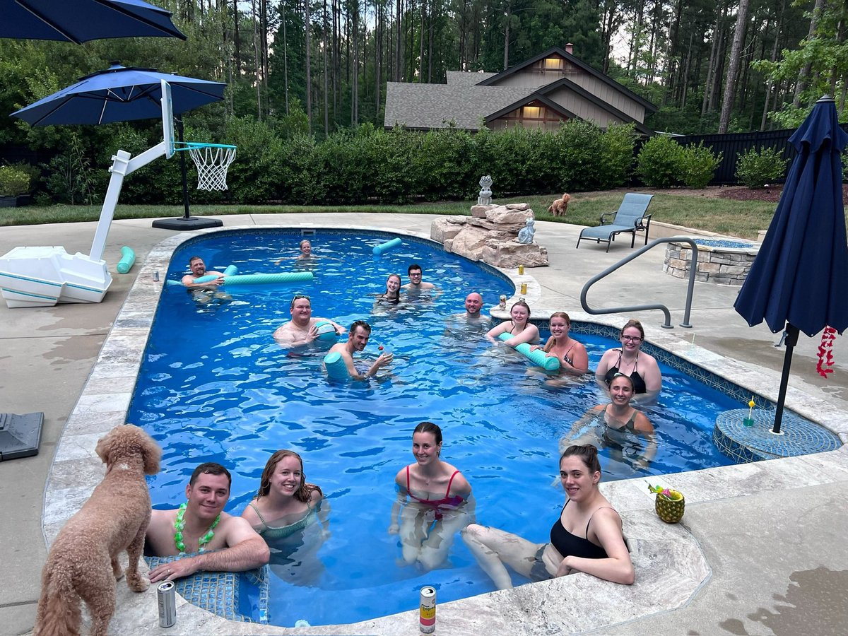 BakerLabMS's tweet photo. We had a blast celebrating @JessieChappel’s graduation this weekend!! Congrats Jessie!!🎉🍍 https://t.co/5a0eqwWp7t