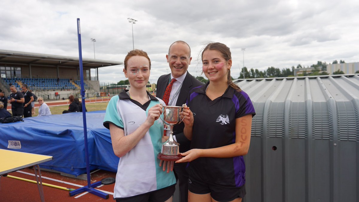 The warm days of late June have been filled with joy. With examination season over and the sun finally shining, we reflect on a year brimming with fun, learning, and achievement. 

Click here to read more about the last few weeks of the academic year: bit.ly/SJS-SummerSpir…