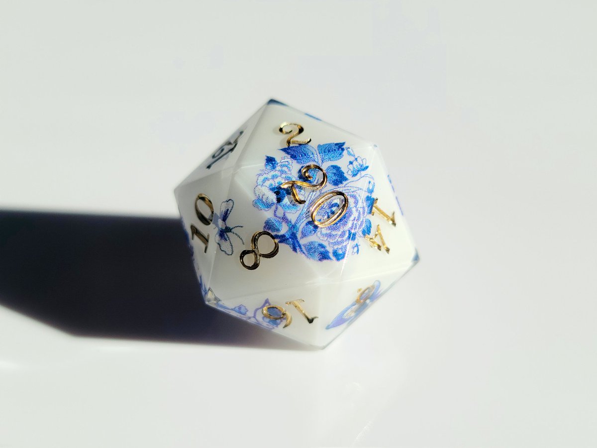 ForbiddenFae's tweet image. ✨DICE GIVEAWAY✨ 

To celebrate 2 years, we wanted to give away a Classic Porcelain D20!

To enter:
🎲 Like
🎲 Follow
🎲 Retweet this post

This will be open for international followers with shipping paid by us. We will randomly pick and announce the winner on Friday, July 5th!