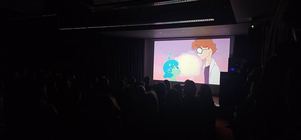 axolucy's tweet photo. recently screened my final film at the uni grad show !! 👽 https://t.co/rLmv3WOpLL
