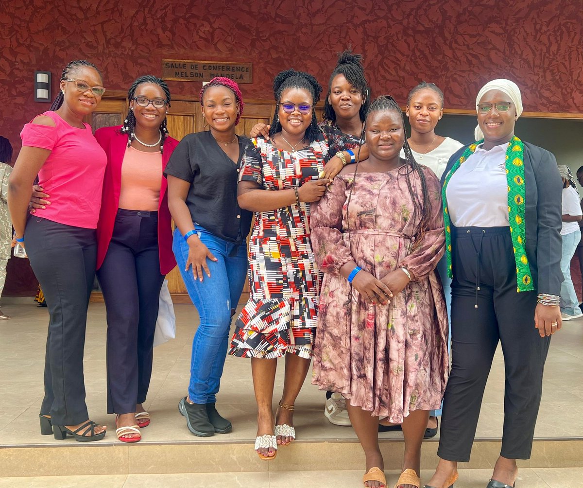 Couine_Lisa tweet media