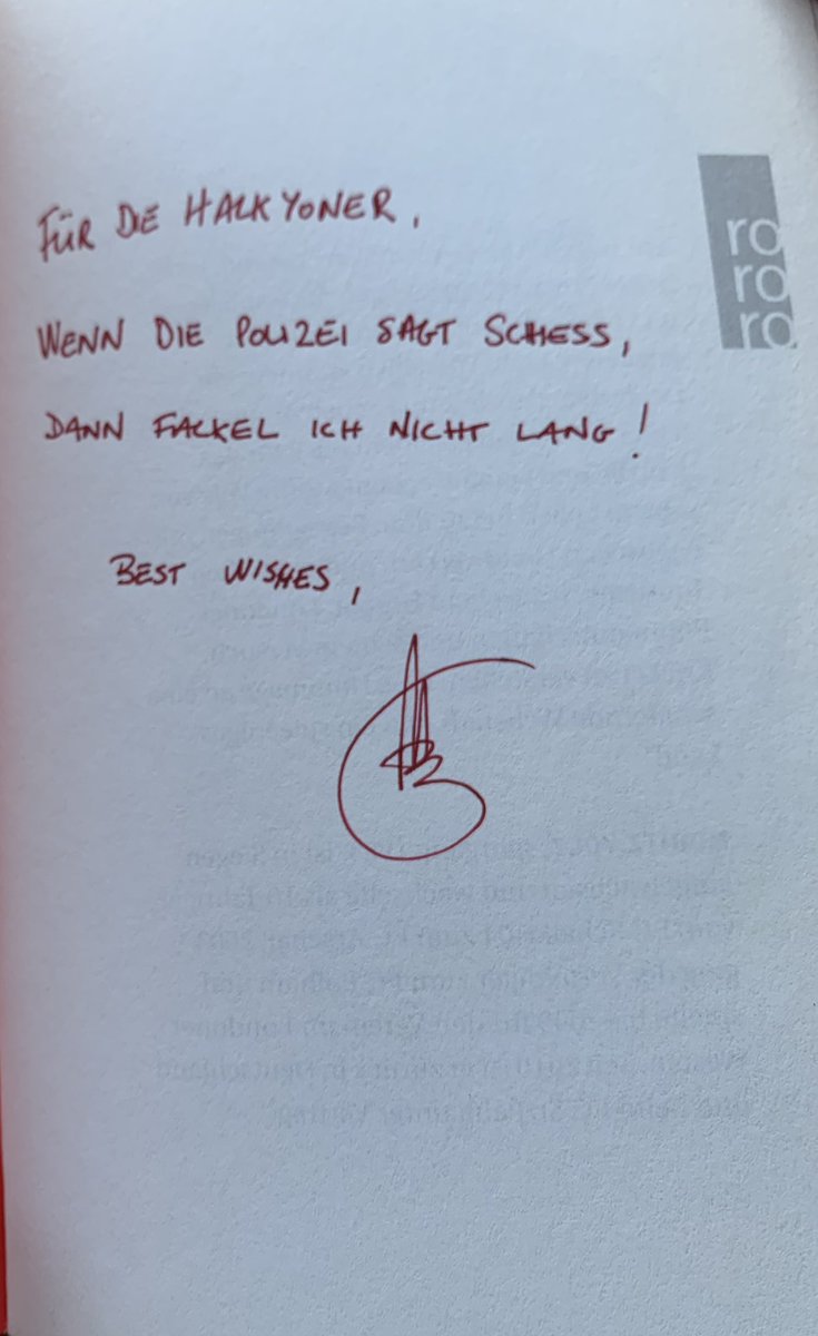 Widmung von Moritz Volz in „Unser Mann in London“ - Tags zuvor erzielte er das eins zu null für #fcsp gegen den KSC aus etwa 20 m nach Aufforderung von Boll: „Schieß!“, war so um 2012 rum.