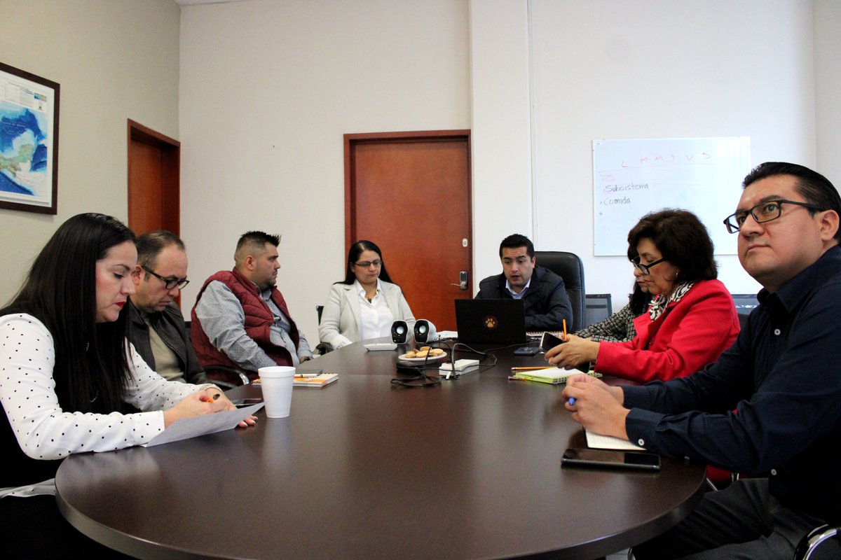 Derivado de las condiciones climatológicas en el estado, nuestro Director General <a href="/RubenLopezVal/">Rubén López Valdez</a>, preside una reunión de trabajo con Directores de Área y Coordinadores de Zona a fin de establecer protocolos en caso de emergencia, priorizando la seguridad de la #ComunidadJaguar.