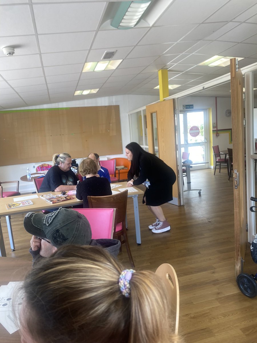 Sarah Oakley tweet media