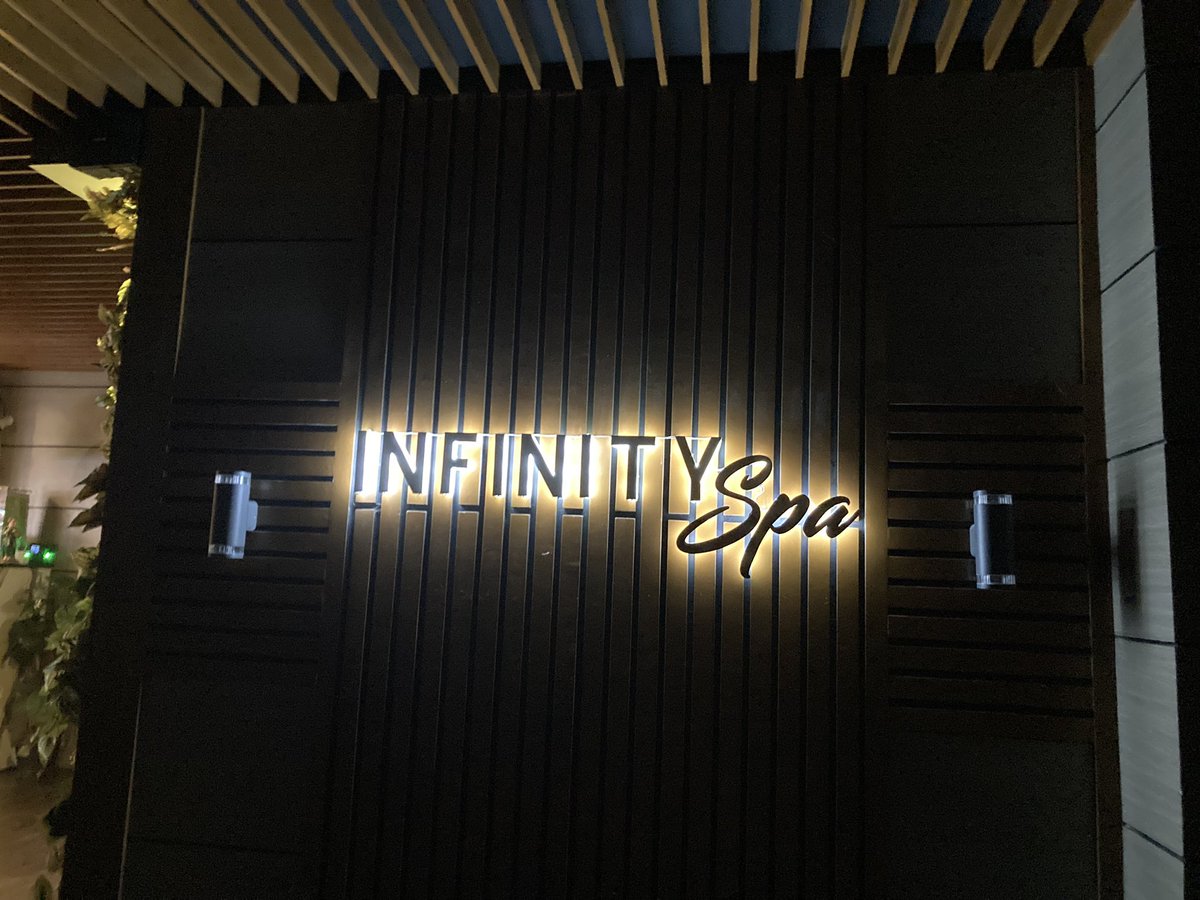 My first <a href="/infinity_spa_ph/">Infinity Spa</a> visit happened at the Bay Area. My massage was superb thanks to Clark. 
He fixed my strained neck and left shoulder and he was very professional. The staff were also courteous and helpful.
I will definitely visit again.
