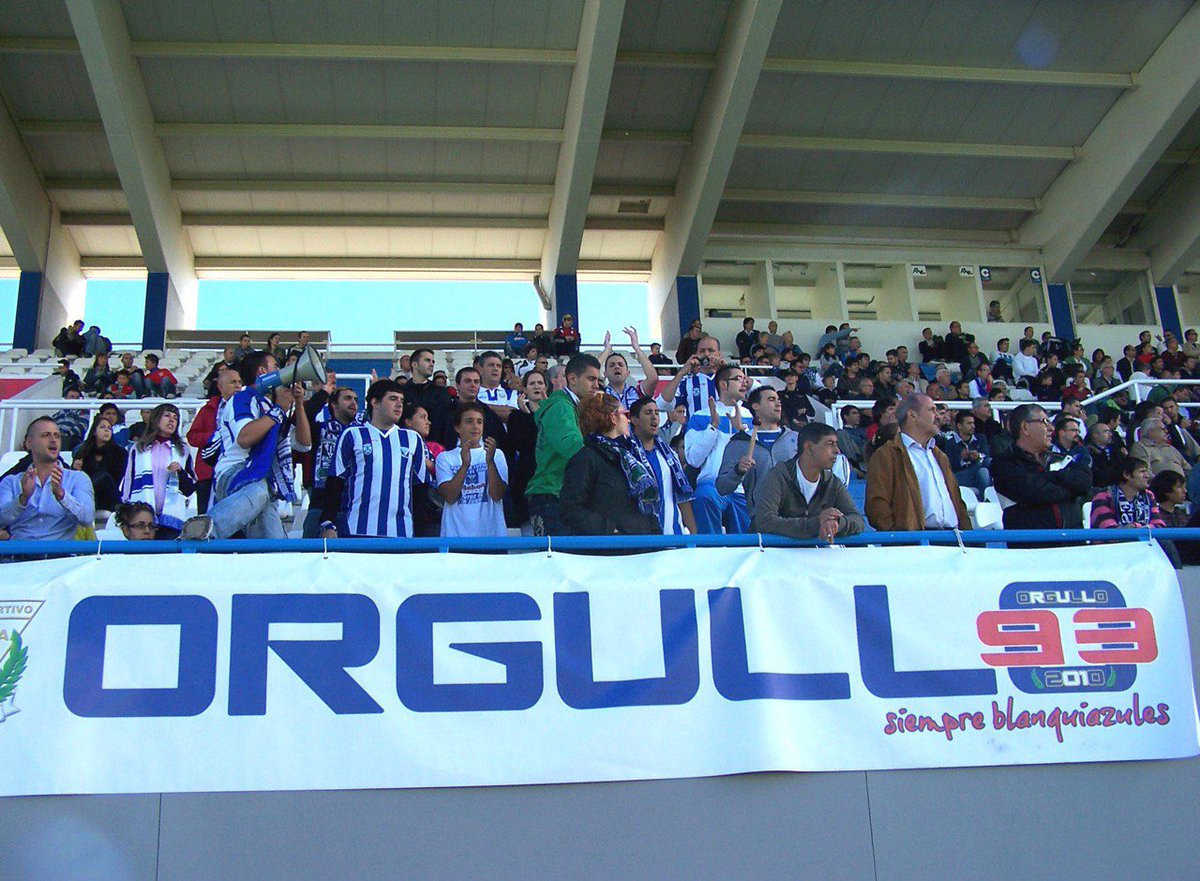 jorgecate's tweet photo. ¡De pequeño yo te empecé a seguir! @CDLeganes @orgullo93 @dhg92 @JonyJMS @Alex_90_Serrano https://t.co/h7LxrgLGyq