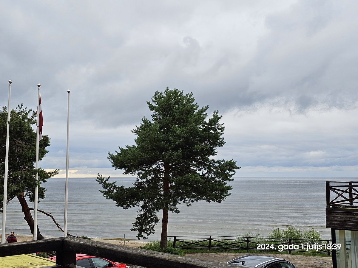 Nemainīgi jau septiņus gadus dažas naktis pie jūras Apšuciemā. Rezervējam konkrētu numuriņu, ar 2 istabām, lai ērtāk. Sajūta jau kā mājās 😁