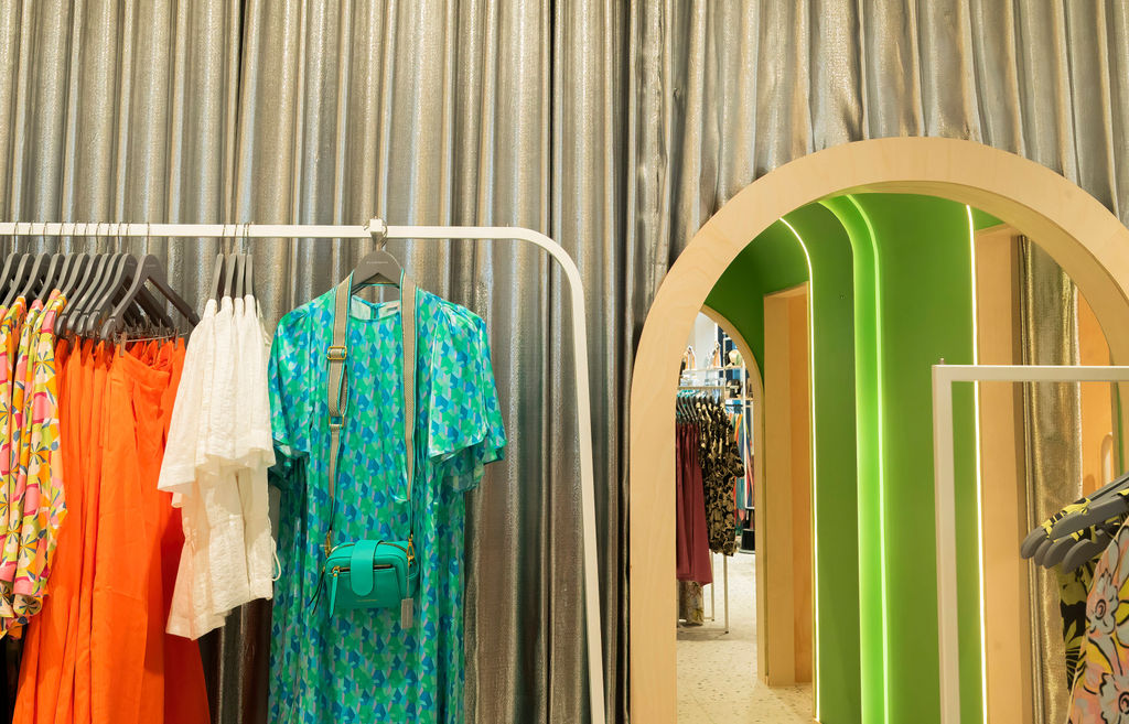 Excited Shoppers Gather to Enjoy DJ Set at Oliver Bonas Opens at Sanderson Arcade 
sandersonarcade.co.uk/news/excited-s…