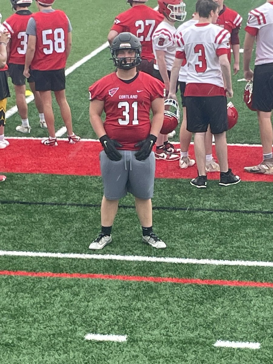 condello_kaleb's tweet photo. Great experience at SUNY Cortland this past Sunday, was an amazing camp that I learned a lot from and met some amazing coaches, a little rain the entire camp wasn’t gonna stop me from getting better either🔥. (Unfortuanatly missed a few of the better reps due to a wet phone😂) https://t.co/YUDBmCwDXF