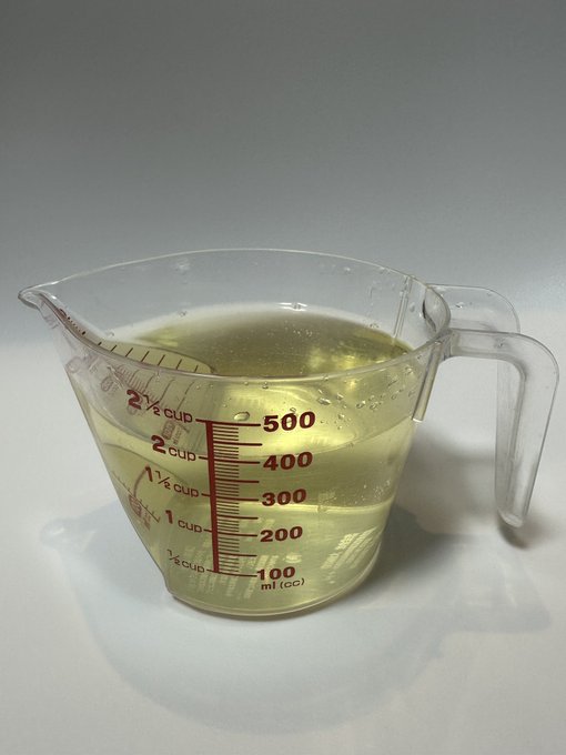 おしっこでしょうか？それともお出汁でしょうかクイズが日々起こるうちの台所。 https://t.co/6d5t3bwNGQ