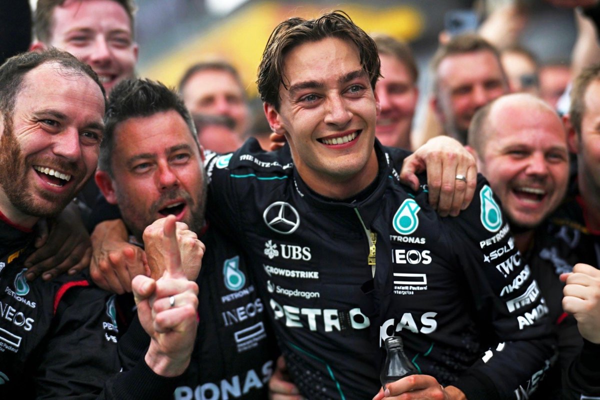 🗣| "Quero comemorar, porque você não tem esses momentos garantidos.  Sinto que ainda tenho muito em mim e muito mais vitórias no futuro, mas numa era de domínio total de uma equipe e de um piloto, qualquer vitória de qualquer outro piloto... você precisa aproveitar." GR