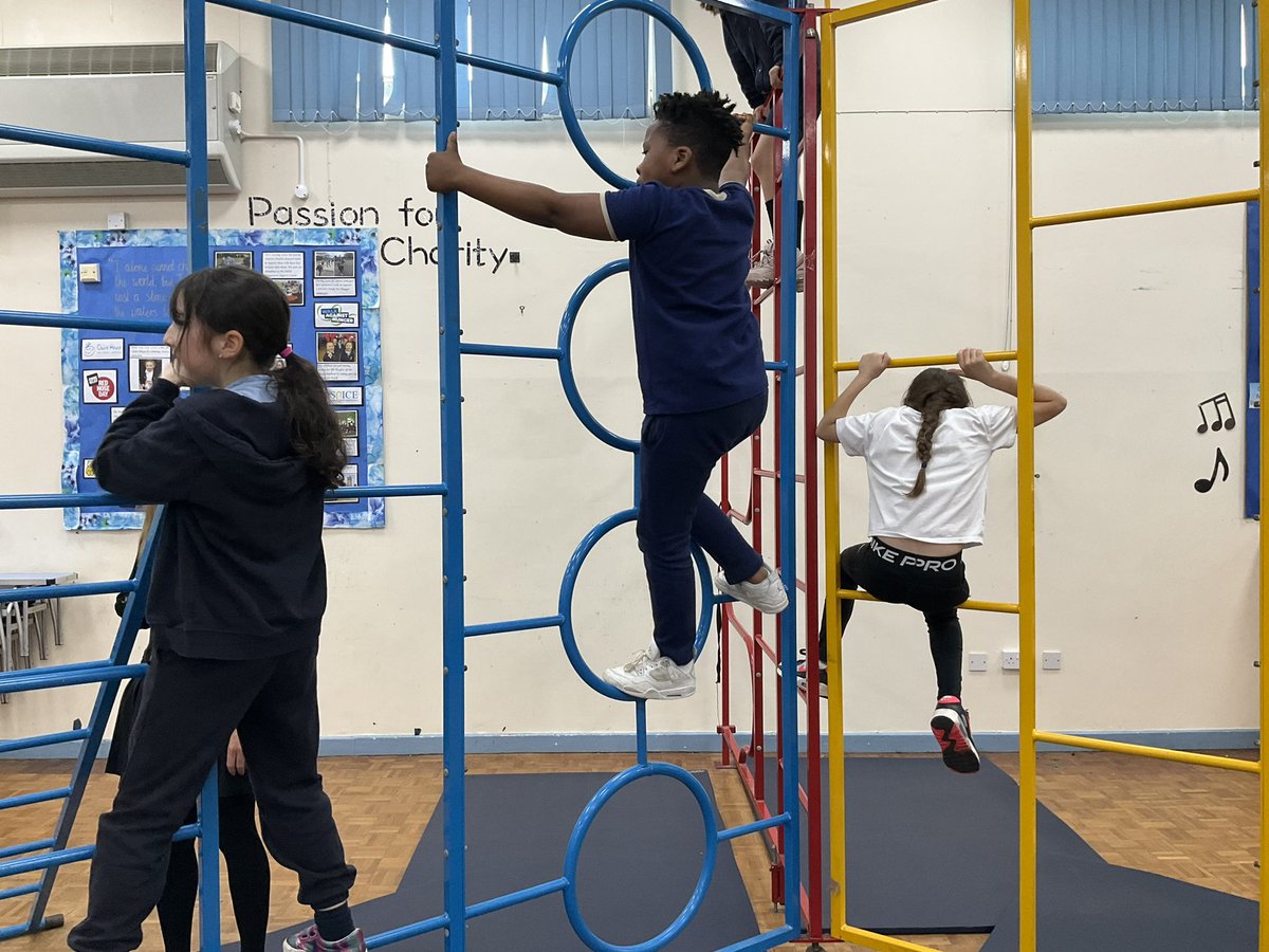 StBernardsep's tweet photo. Team 4 had a great time creating a course with the apparatus in our PE lesson today. We were so brave and helped each other by using encouraging words. #stbPE https://t.co/5QU2qna7IW
