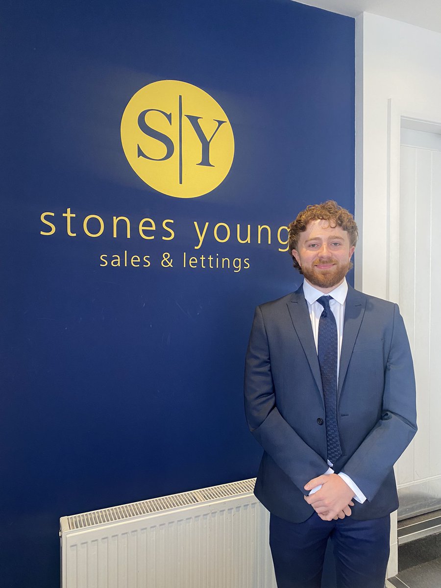 𝗪𝗲𝗹𝗰𝗼𝗺𝗲 𝘁𝗼 𝘁𝗵𝗲 𝘁𝗲𝗮𝗺 𝗢𝗹𝗶𝘃𝗲𝗿! 🌟

Please join us in welcoming our new Sales Negotiator, Oliver to our team. 

Oliver will be based at our busy Blackburn branch and brings a wealth of experience in both sales and lettings.

#welcome #stonesyoung #newteammember