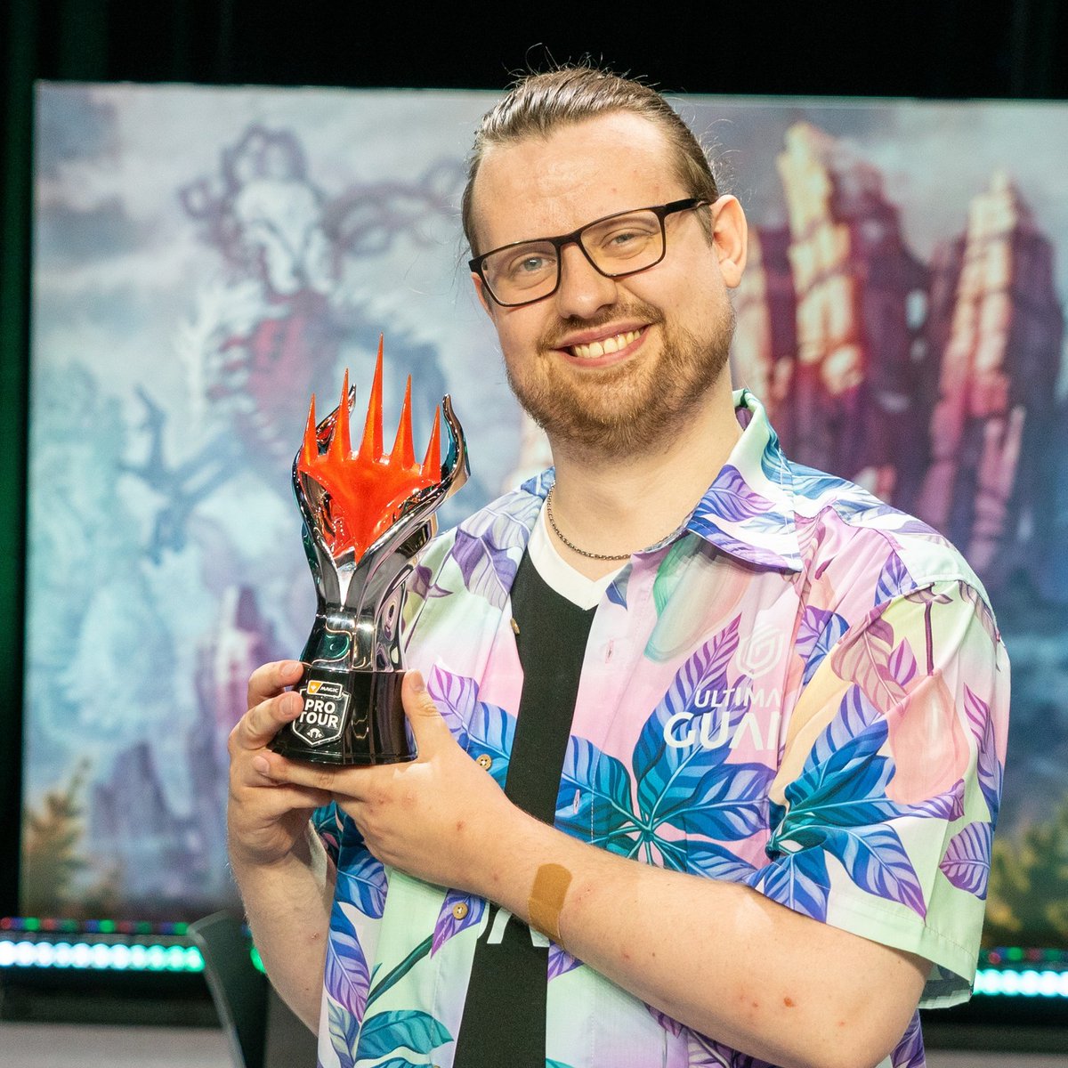 Congrats again to Simon Nielsen for winning Pro Tour Modern Horizons 3!

His first Pro Tour win after making five out of six Top 8s in these events.

Check out the VODs from this weekend's Pro Tour on YouTube: youtube.com/watch?v=PmJih_…