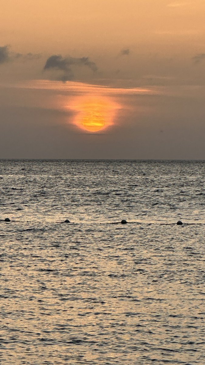 QueenJanae_Nae's tweet image. Weekending 🌅⚡️🌩️ #freetherapy