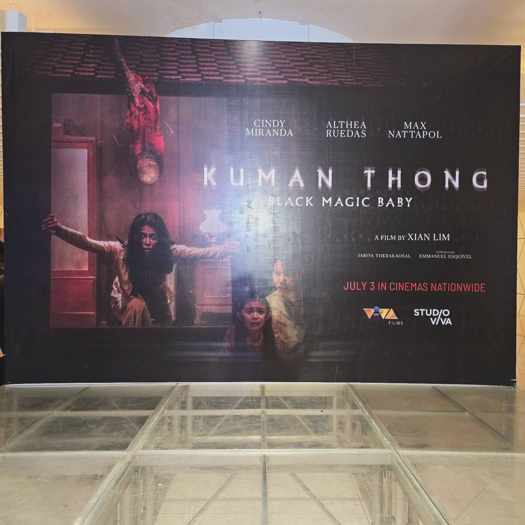 xianlimfanpage_'s tweet photo. The Red Carpet Premiere Night of #KumanThong

Don’t forget to watch Kuman Thong this July 3 in Cinemas Nationwide.

A horror movie directed by @XianLimm

#DirekXianLim #XianLim #XianLimm #CindyMiranda #MaxNattapol #AltheaRuedas
#KumanThongPremiereNight https://t.co/ImWhOoGm1H