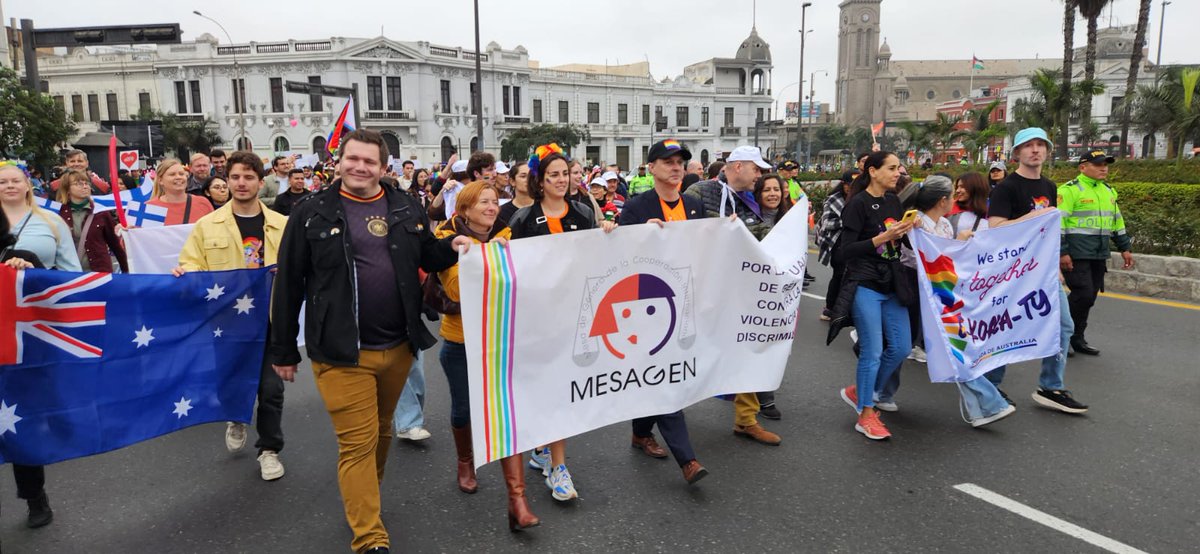 mesagenperu's tweet photo. Mesagen presente en la #MarchaDelOrgullo2024, defendiendo todos los derechos para todas las personas. 👩‍❤️‍💋‍👩💏🌈🏳️‍🌈

#Pride2024 
#cooperaciónfeminista https://t.co/0a3b2nMrib