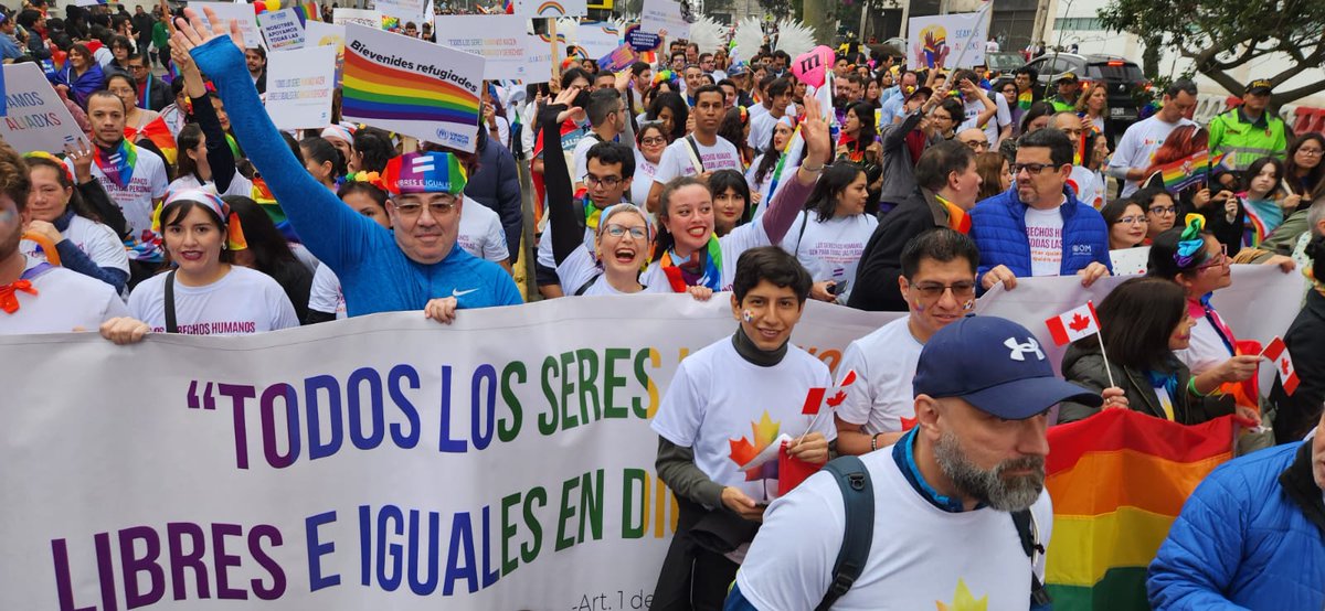 mesagenperu's tweet photo. Mesagen presente en la #MarchaDelOrgullo2024, defendiendo todos los derechos para todas las personas. 👩‍❤️‍💋‍👩💏🌈🏳️‍🌈

#Pride2024 
#cooperaciónfeminista https://t.co/0a3b2nMrib