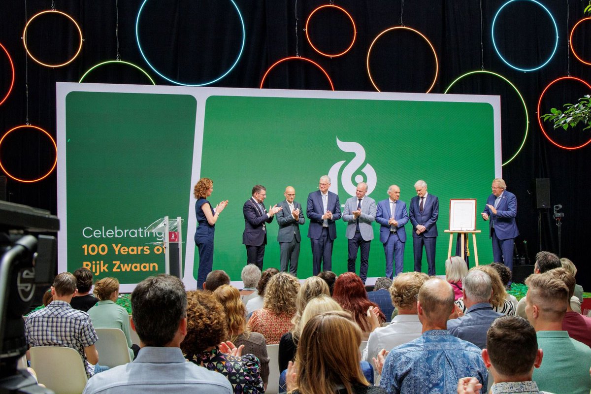 🔝🔝Esta tarde visitamos el #GlobalWaterMelonRZ, justo el día en que <a href="/RijkZwaan/">Rijk Zwaan</a> cumple 100 años y ha recibido el Título Royal Honorífico neerlandés. ¡Enhorabuena!

#RijkZwaan100years